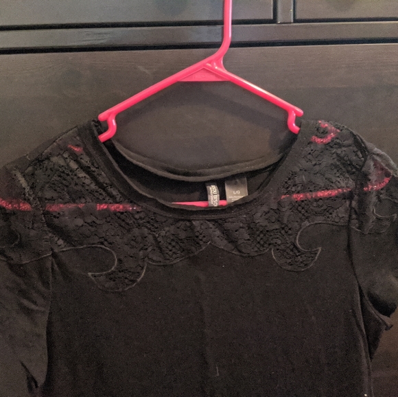 Black T Shirt - Picture 2 of 3